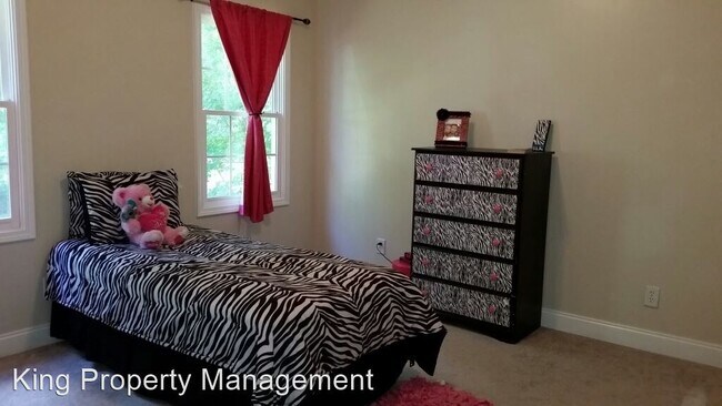 Foto del edificio - 5 br, 3 bath House - 64 Avalon Lane