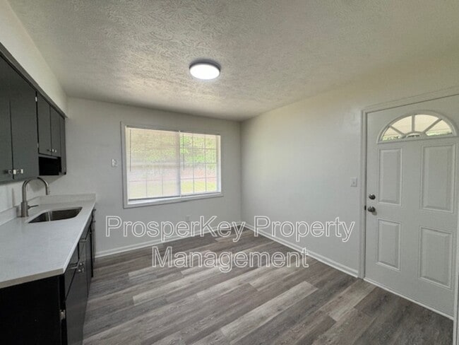 Building Photo - 431 Camden Dr