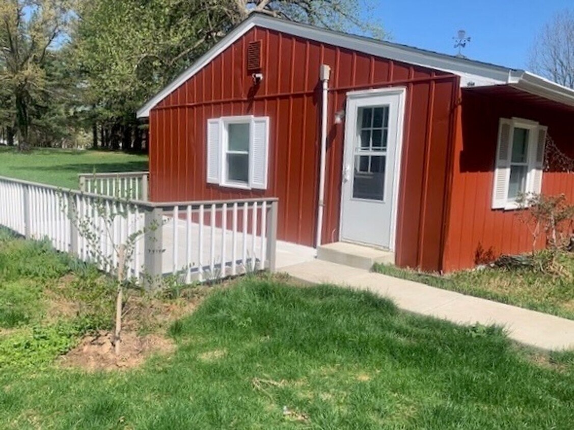 Foto principal - Cozy 2 BR/1 BA Apartment in Bowie!