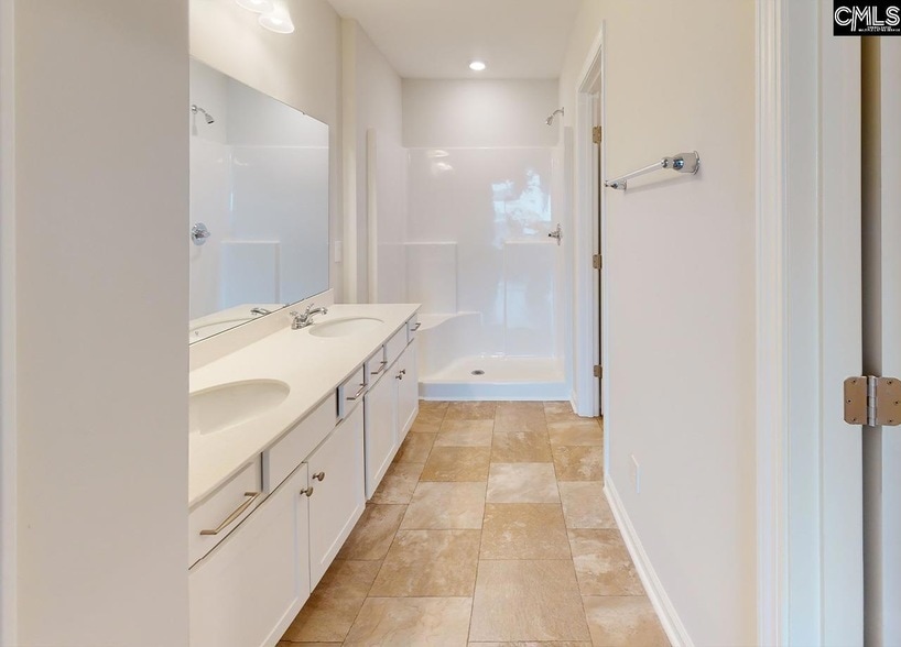 Building Photo - 1102 Semoran Wy