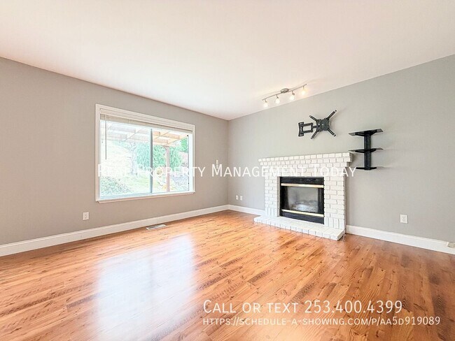 Foto del edificio - 4914 Norpoint Way NE