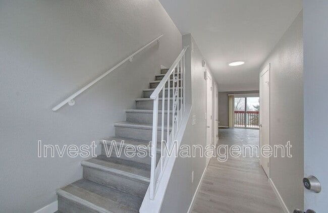 Building Photo - 224 NW 12th Ave