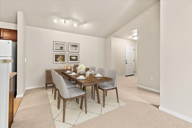 Interior Photo - Broadway Commons LLC