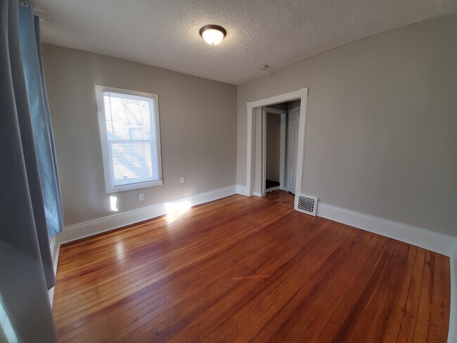Building Photo - 840 F St
