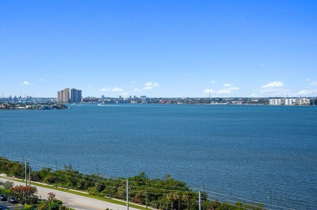 Foto del edificio - 5480 N Ocean Dr