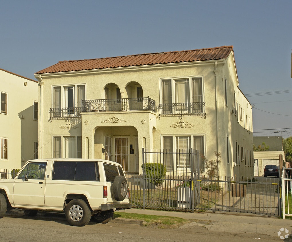 Building Photo - 1400 2nd Ave
