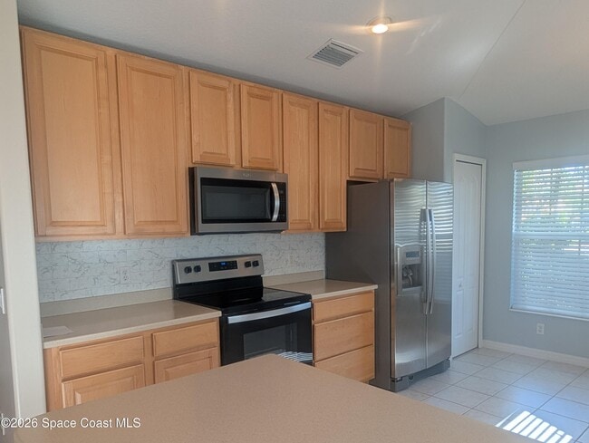 Building Photo - 2877 Mondavi Dr