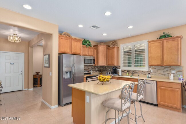 Building Photo - 6597 W Saratoga Way
