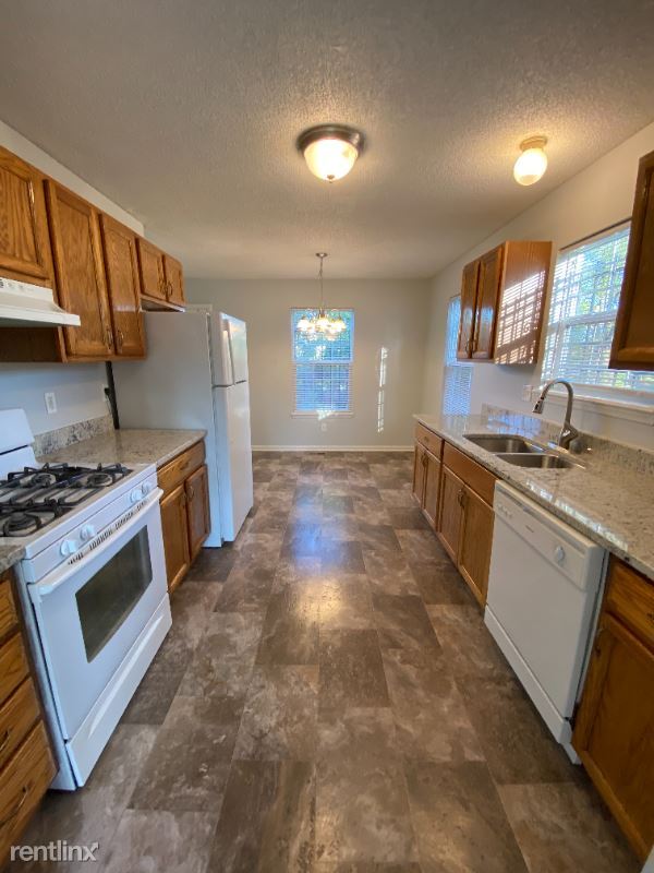 Building Photo - 4 br, 2.5 bath House - 4213 Woodland Ave