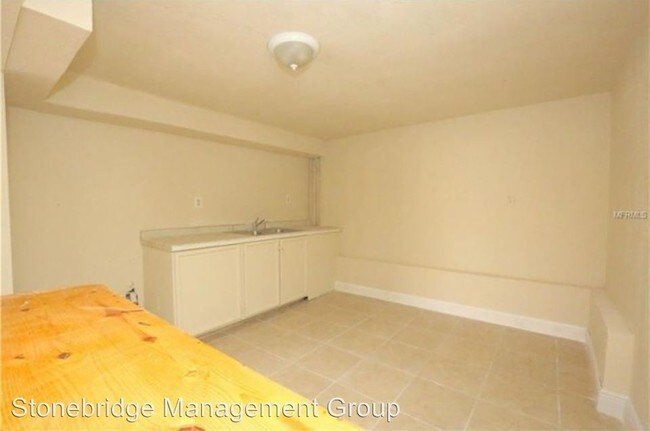 Foto del edificio - 807 1/2 S Sanford Ave