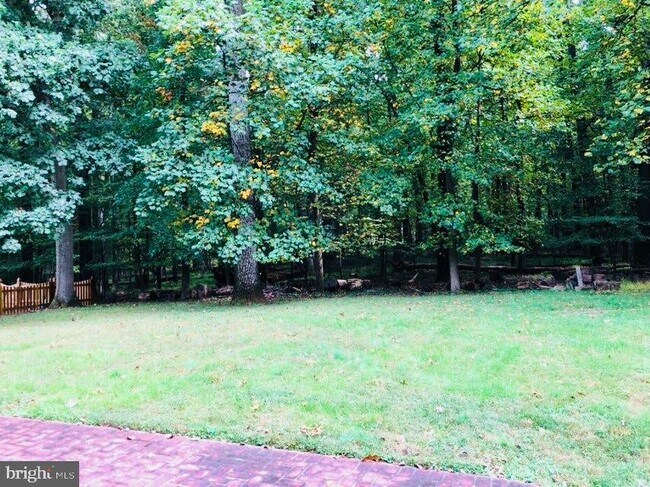 Building Photo - 2455 Villanova Dr