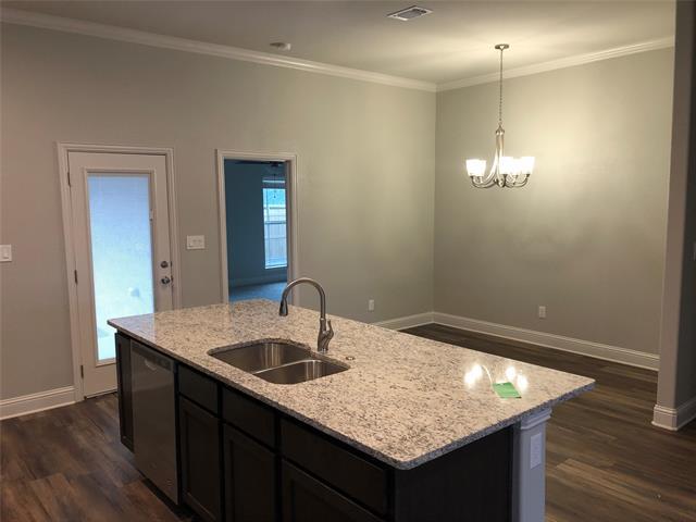 Foto del edificio - 1402 Saratoga Dr