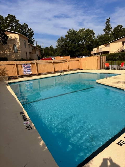 Swimming Pool - Hidden Oaks