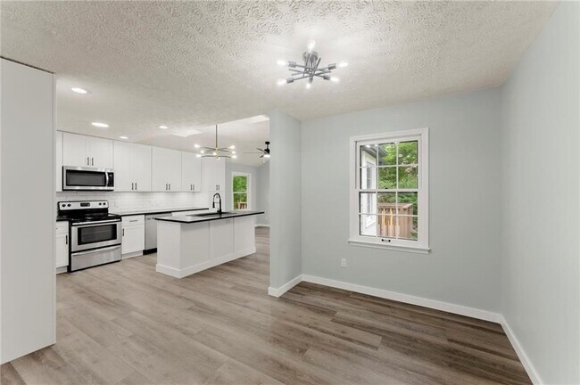 Building Photo - 2440 Red Fox Run NW