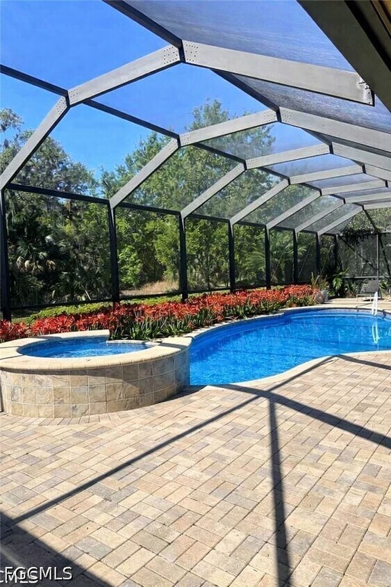 Foto del edificio - 13010 River Bluff Ct