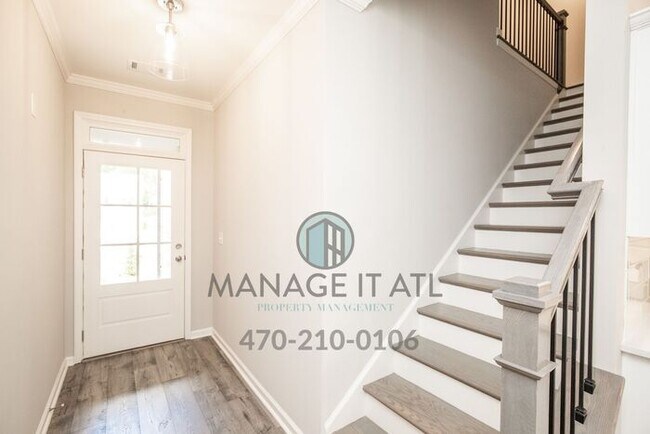 Foto del edificio - Wonderful 3 Bedroom Townhome in Buford Cit...