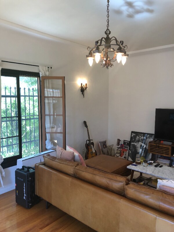 Building Photo - 655 S Dunsmuir Ave