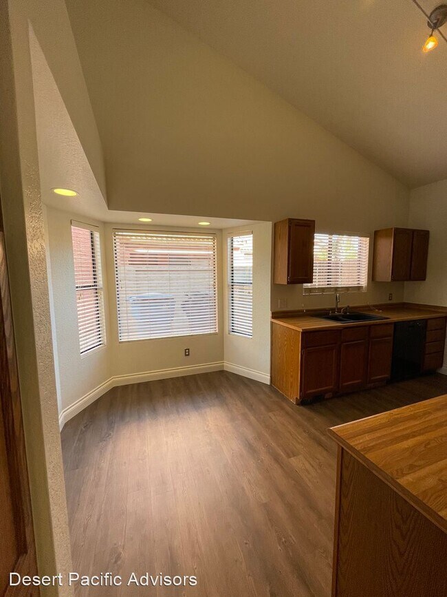 Building Photo - 3 br, 2 bath House - 14444 S. 41st Place