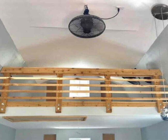 Foto del edificio - 501 Owl Hollow Rd