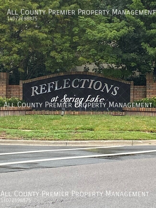 Building Photo - Nice 4 Bedroom 2 Bath House! Reflections a...