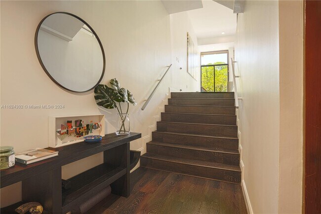 Foto del edificio - 2517 NE 135th St