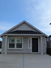 Building Photo - 3683 S Quay St