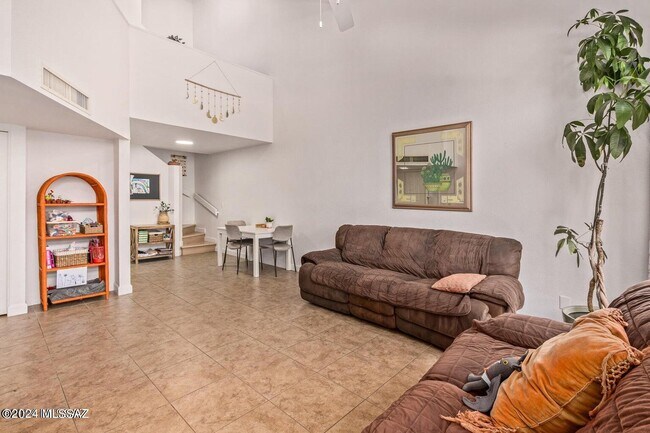 Foto del edificio - 3108 E Corte De La Raqueta