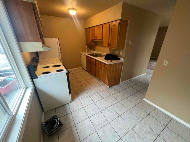 Building Photo - 111 Hilltop Ct