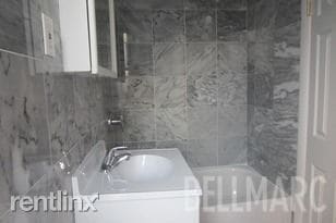 Building Photo - 322 W 45th St