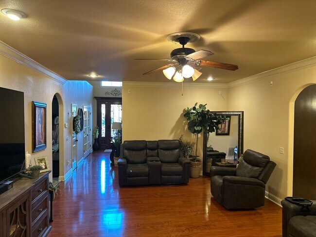 Foto del edificio - Available March 1st!  Modern 5-Bedroom 4-Bathroom Home in SW Bentonville