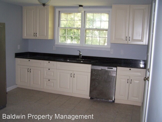 Building Photo - 2 br, 1 bath House - 731 Mulberry St.