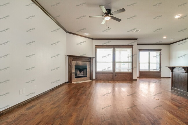 Building Photo - 1303 Luke Ln