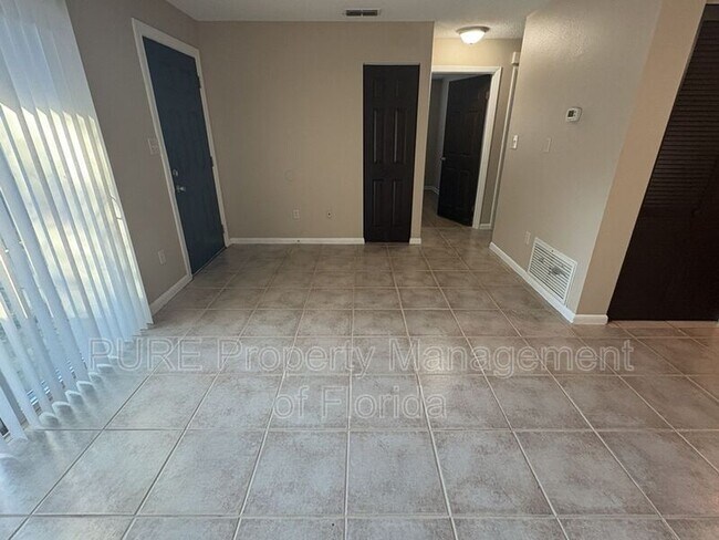 Foto del edificio - 2040 SE 40th Street Rd