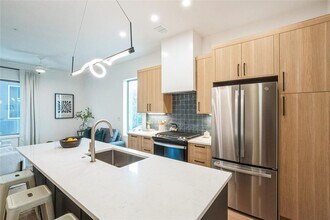 Building Photo - 700 Denson Dr