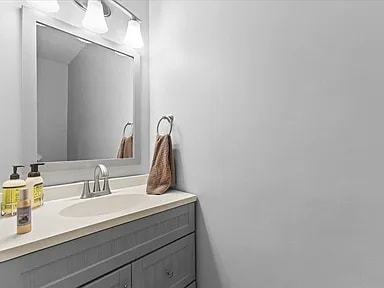 Foto del edificio - 48 Thayer Bay Cir