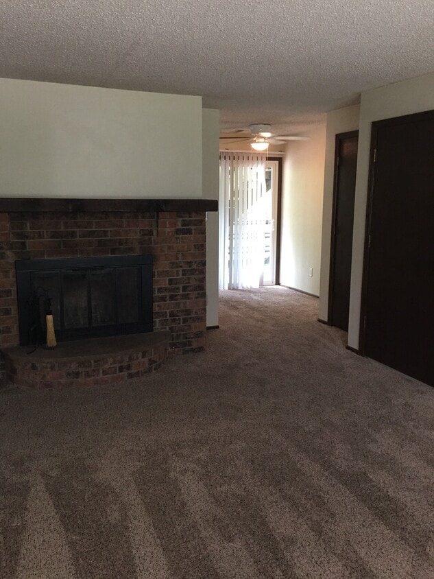 Primary Photo - 1426 Beechwood Terrace
