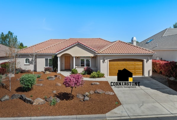 Foto principal - 143 Pine Lake Dr