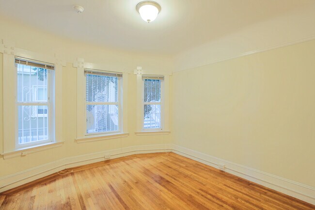 Bedroom 1 - 1450 Washington St