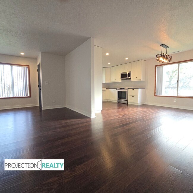 Foto del edificio - 32535 Coal Creek Rd