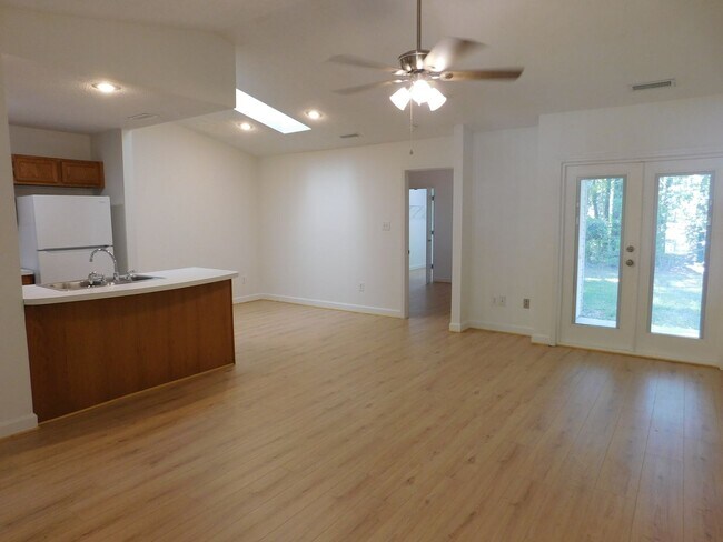 Foto del edificio - 208 Tobiano Dr