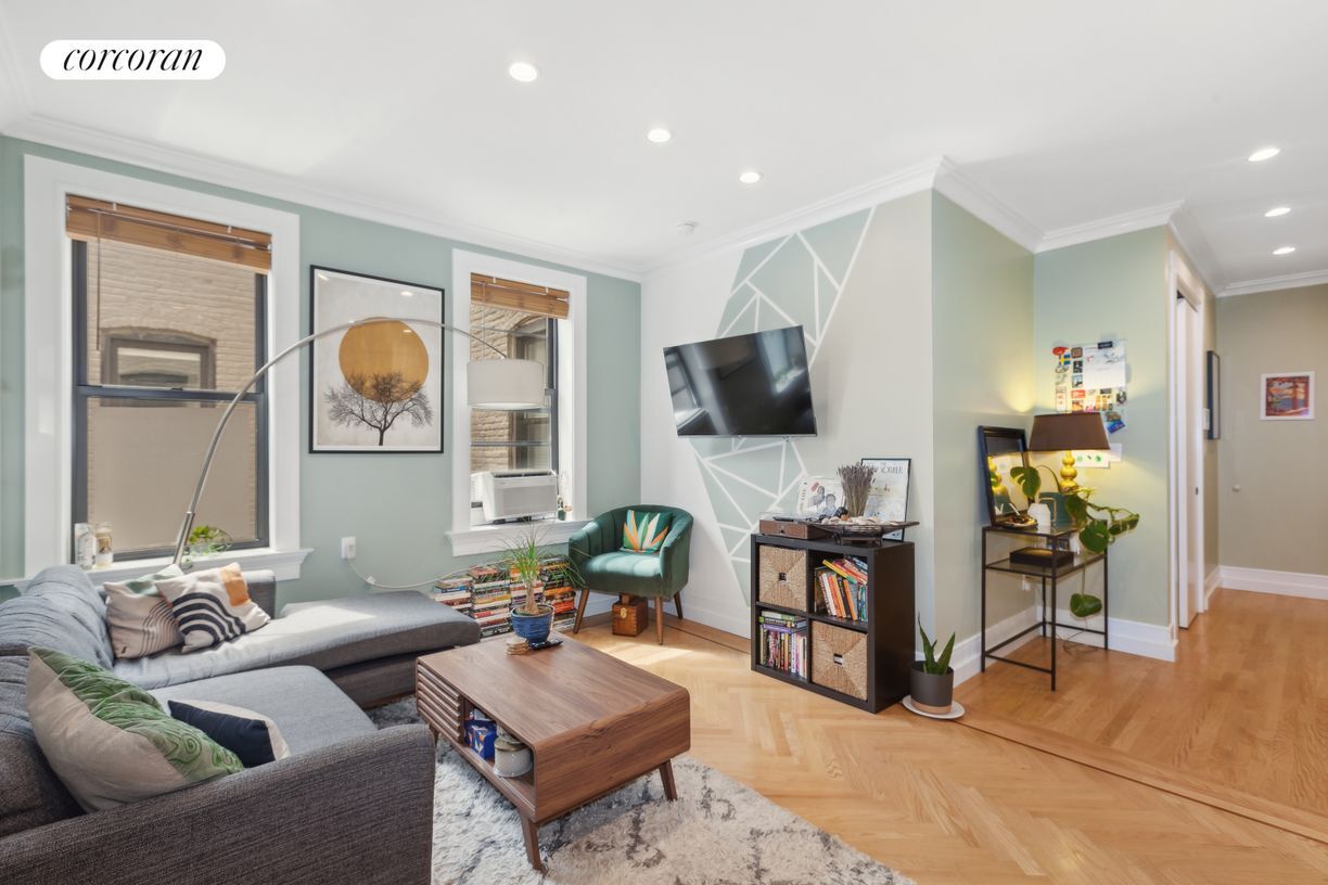 Foto principal - 24-39-39 38th St