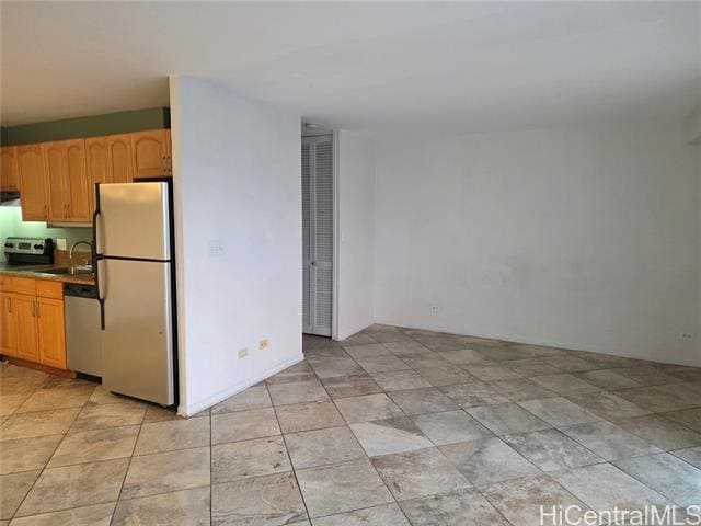 Building Photo - 1655 Makaloa St