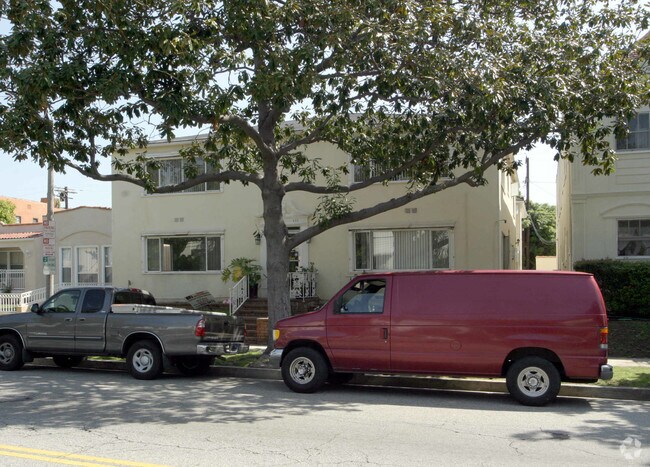 Foto del edificio - 432 S Doheny Dr