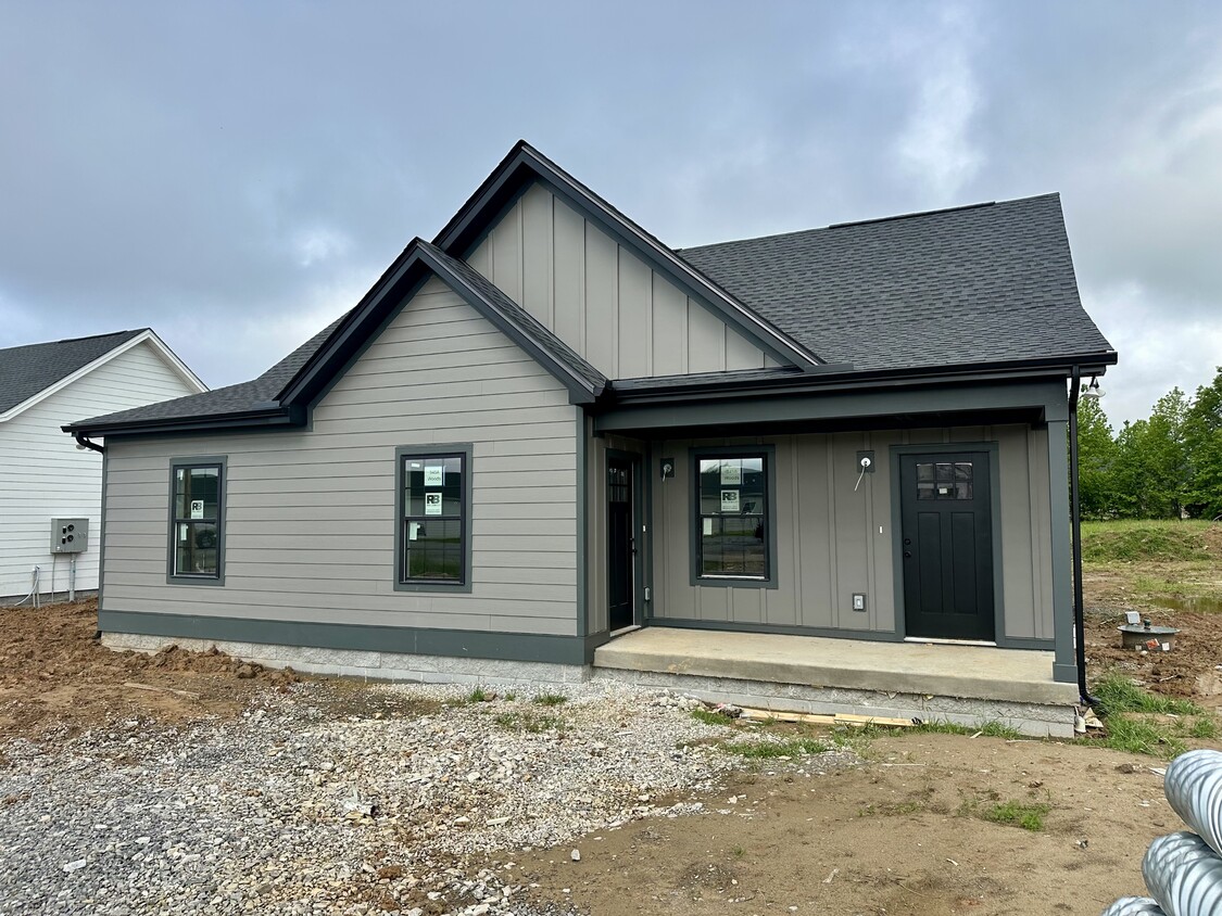 Primary Photo - 343 Woods Rd