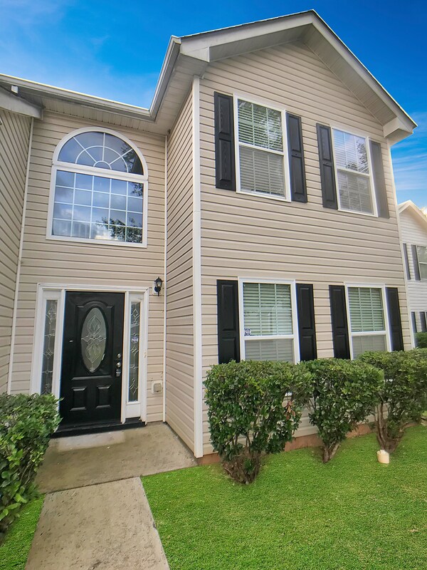 Building Photo - 2752 Live Oak Trail