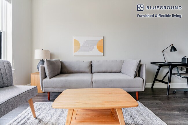 Foto del edificio - 7131 Arlington Rd