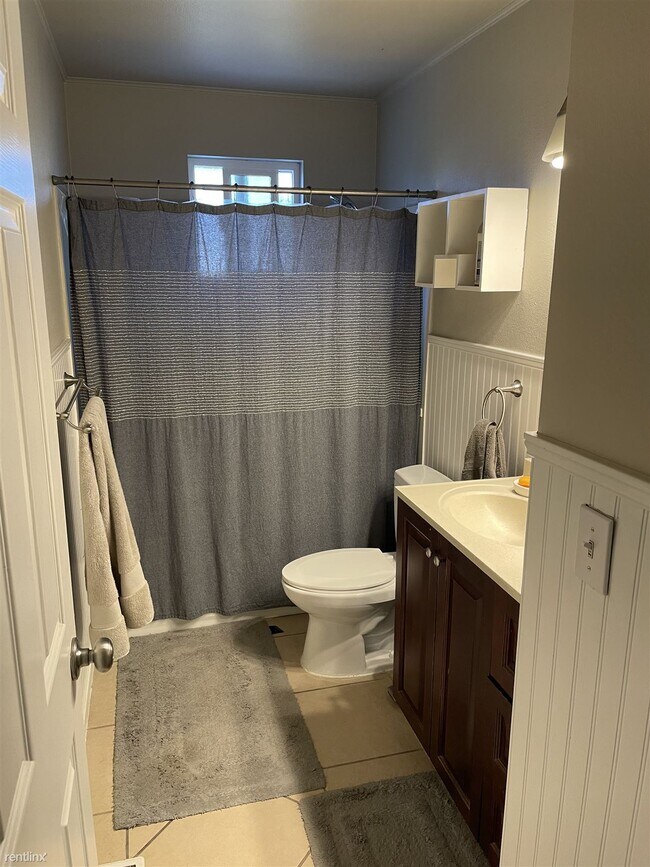 Building Photo - 1 br, 1 bath House - 858 Harbor Parkway We...
