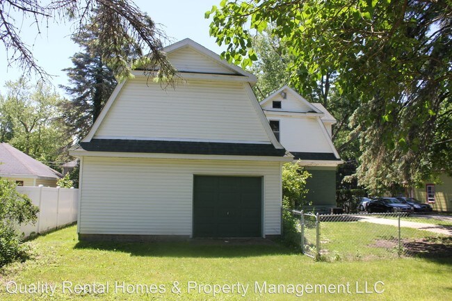 Building Photo - 3 br, 1.5 bath House - 604 Fitzgerald