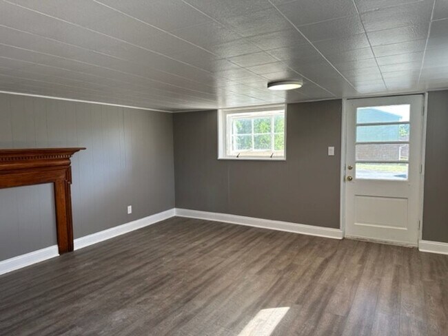 Building Photo - 226 Erford Rd