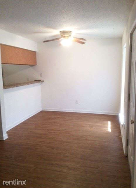Building Photo - 2 br, 1 bath Apartment - 2053 6th St